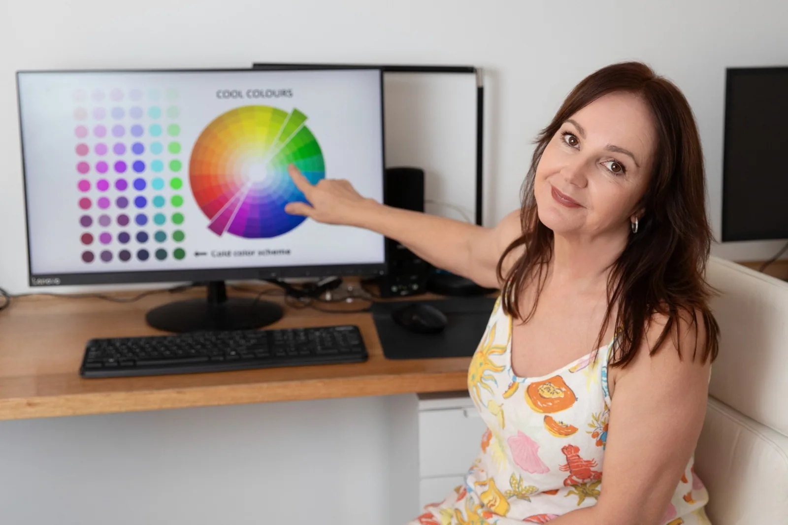 Sue explaining colour harmony