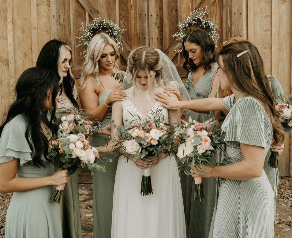 Bridal party with bouquets